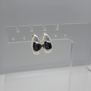 New .925 silver Teardrop Earrings